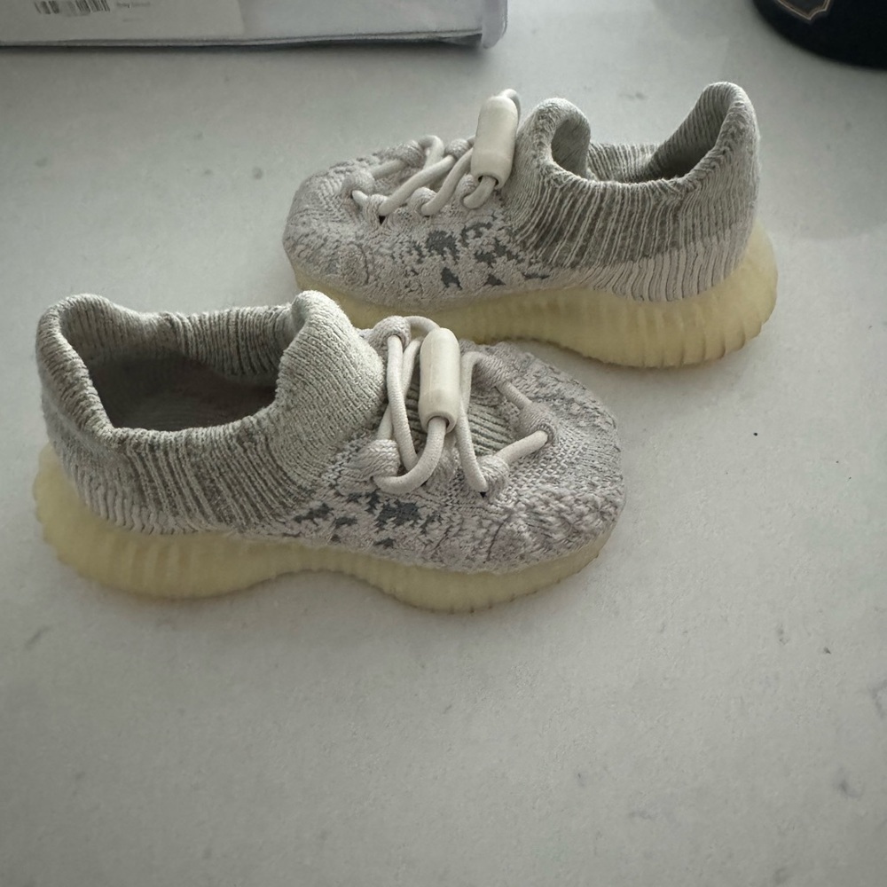 YEEZY TODDLER 4C-AUTHENTIC